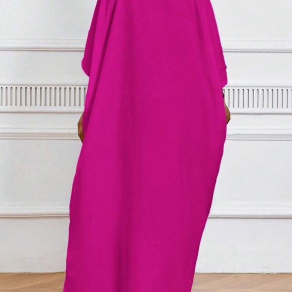 Elegant Women's Magenta Robe Dress - Picture 2 of 6